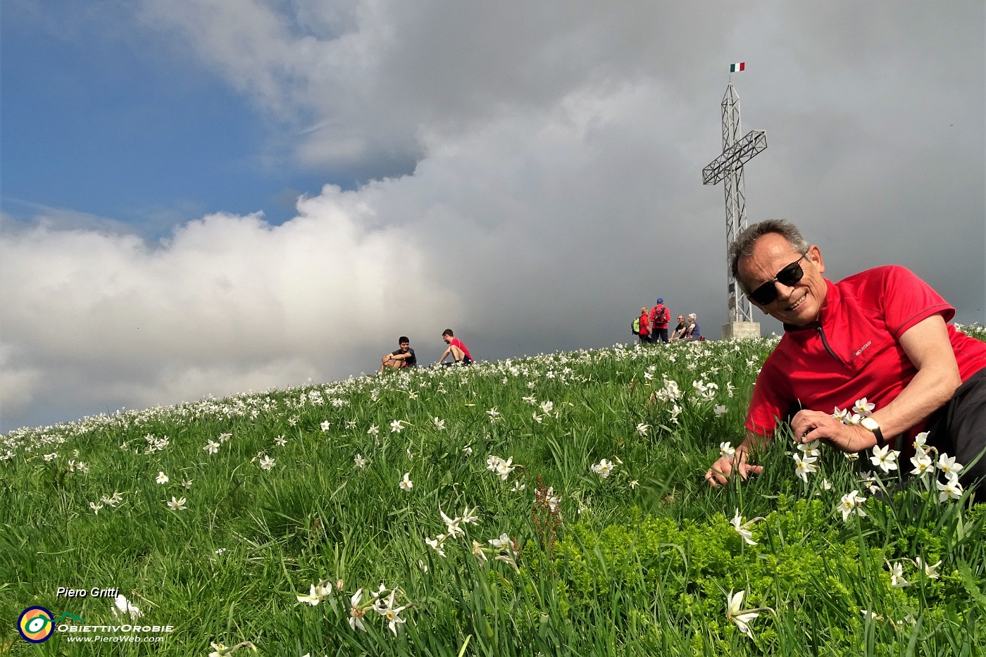 54 Alla croce del Linzone (1392 m).JPG